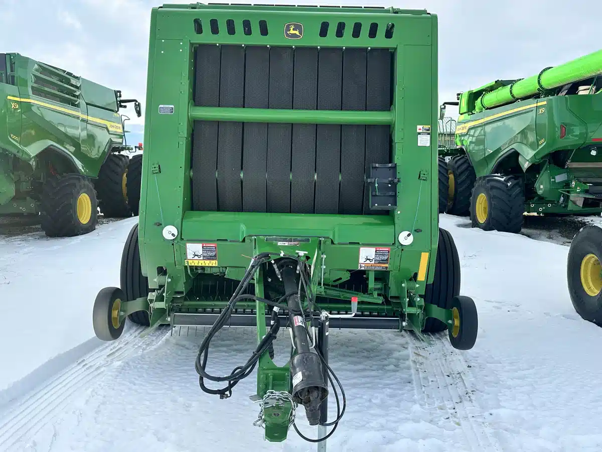 Gallery image 2 for 2024 John Deere 561M Round Baler