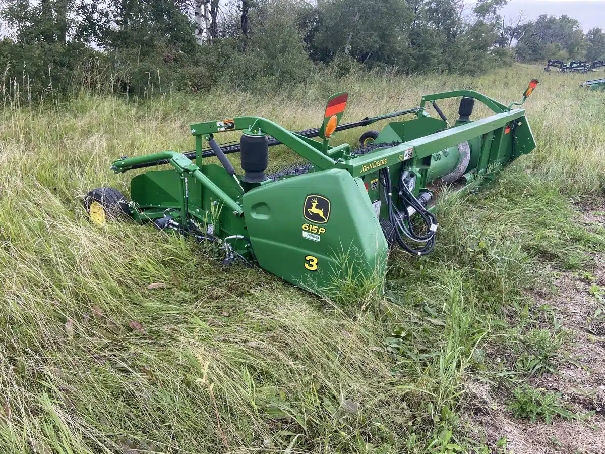 Gallery image 2 for 2018 John Deere 615P Header - Draper