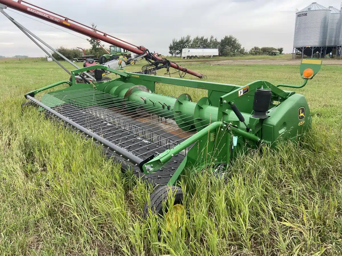 2018 John Deere 615P Header - Draper