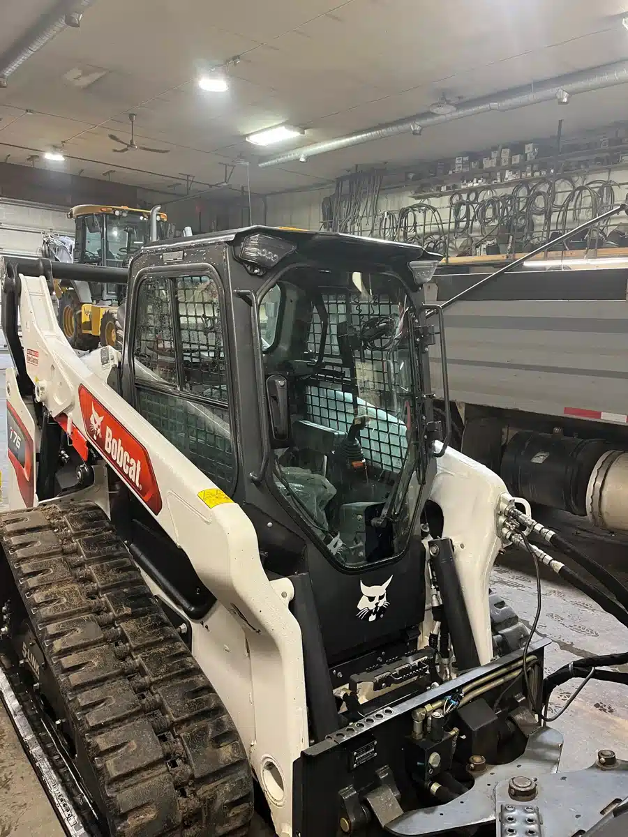 Gallery image 2 for 2022 Bobcat T76 Track Loader