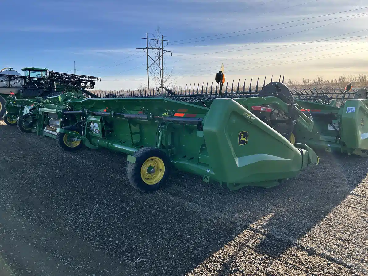 Gallery image 2 for 2024 John Deere HD50R Header - Draper