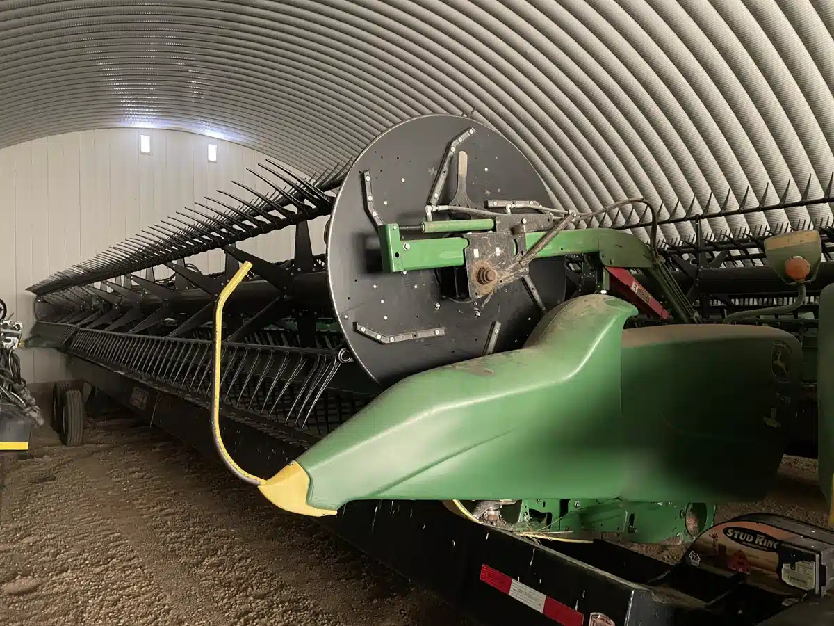 2017 John Deere 645FD Header - Draper