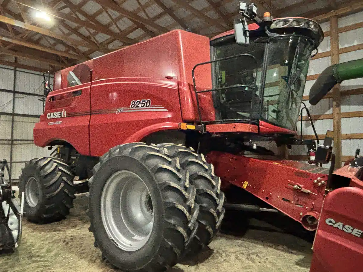 2019 Case IH 8250 Combine