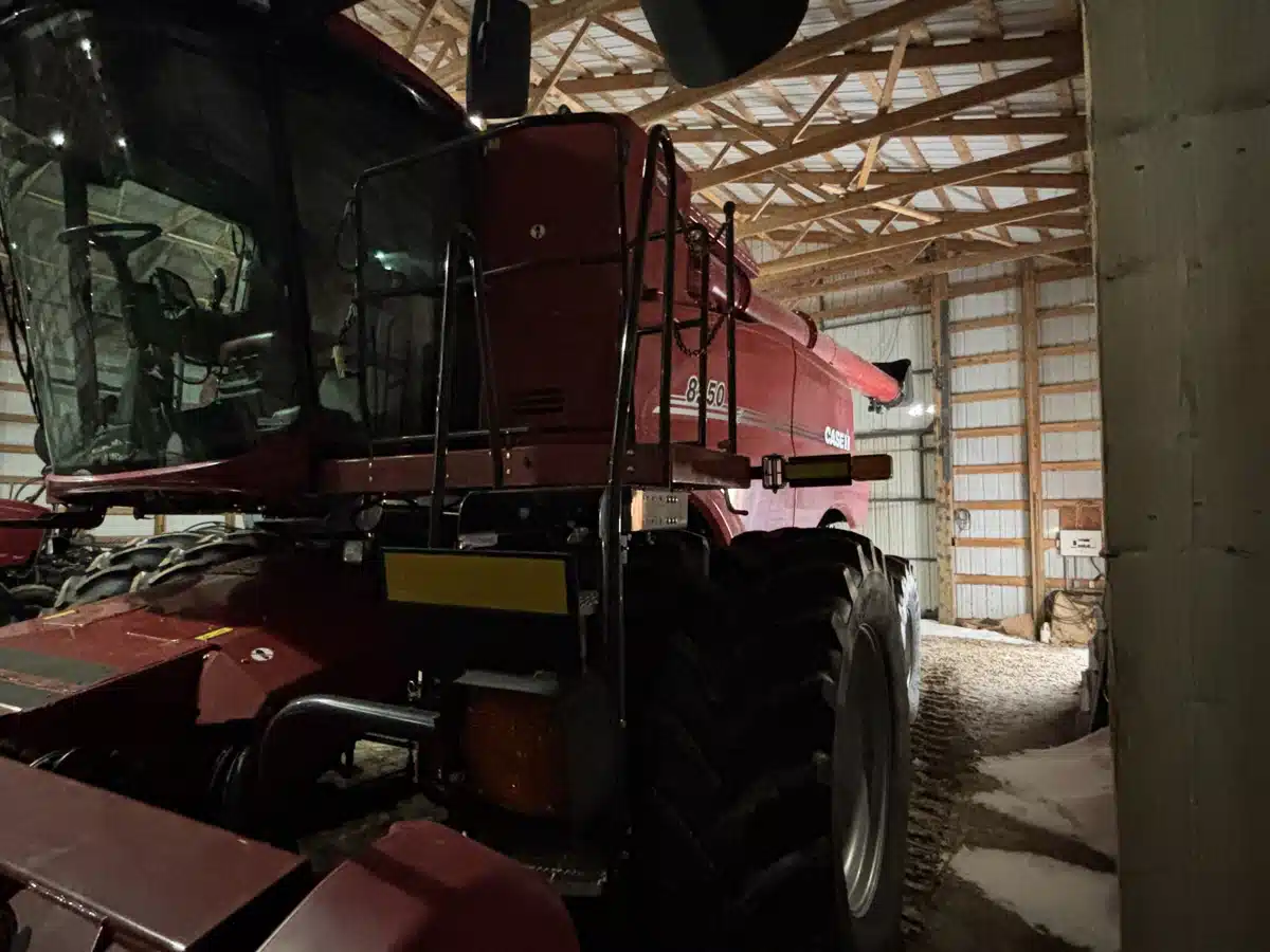 Gallery image 2 for 2019 Case IH 8250 Combine