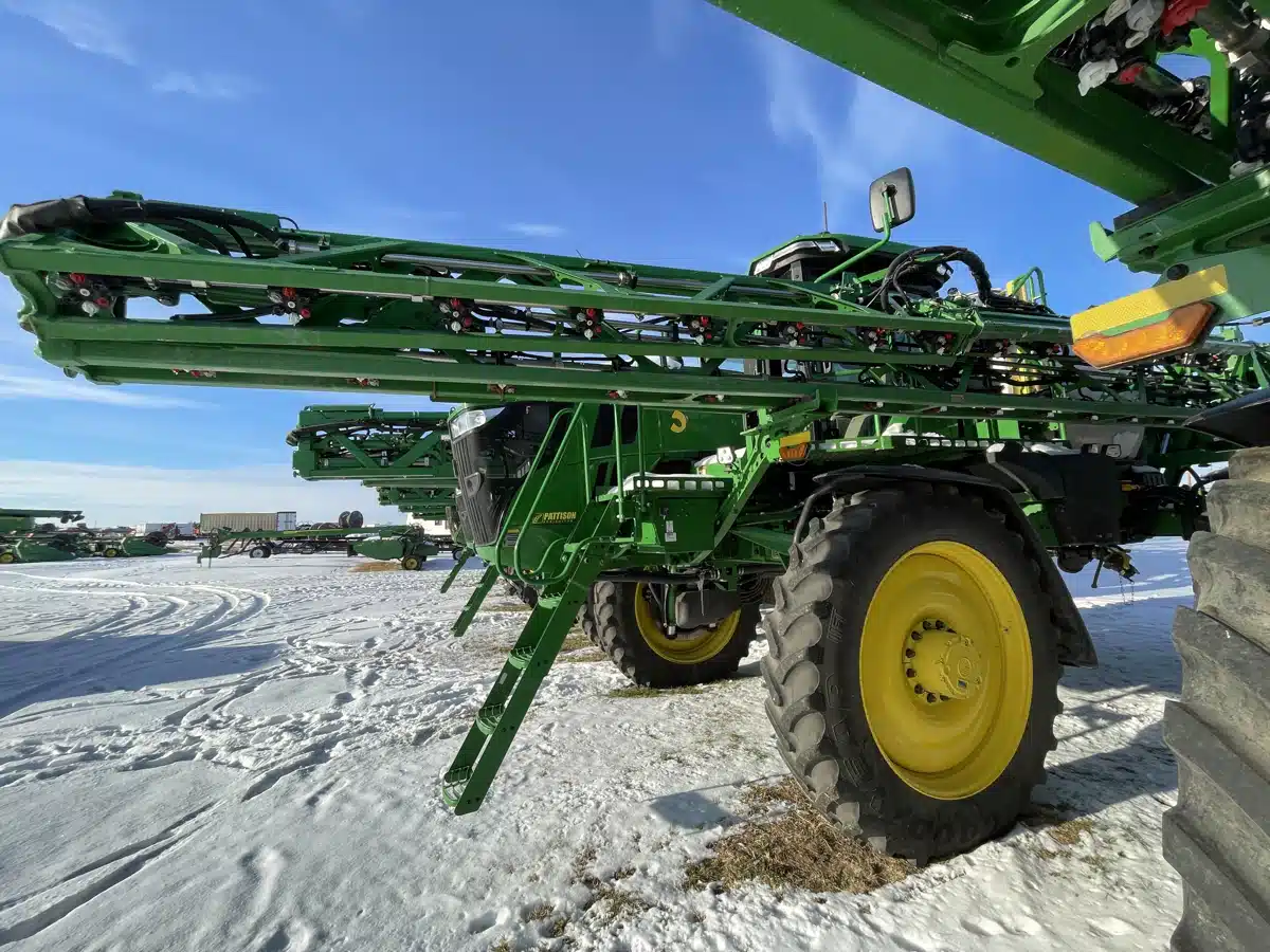 Gallery image 2 for 2024 John Deere 616R Sprayer - Self Propelled