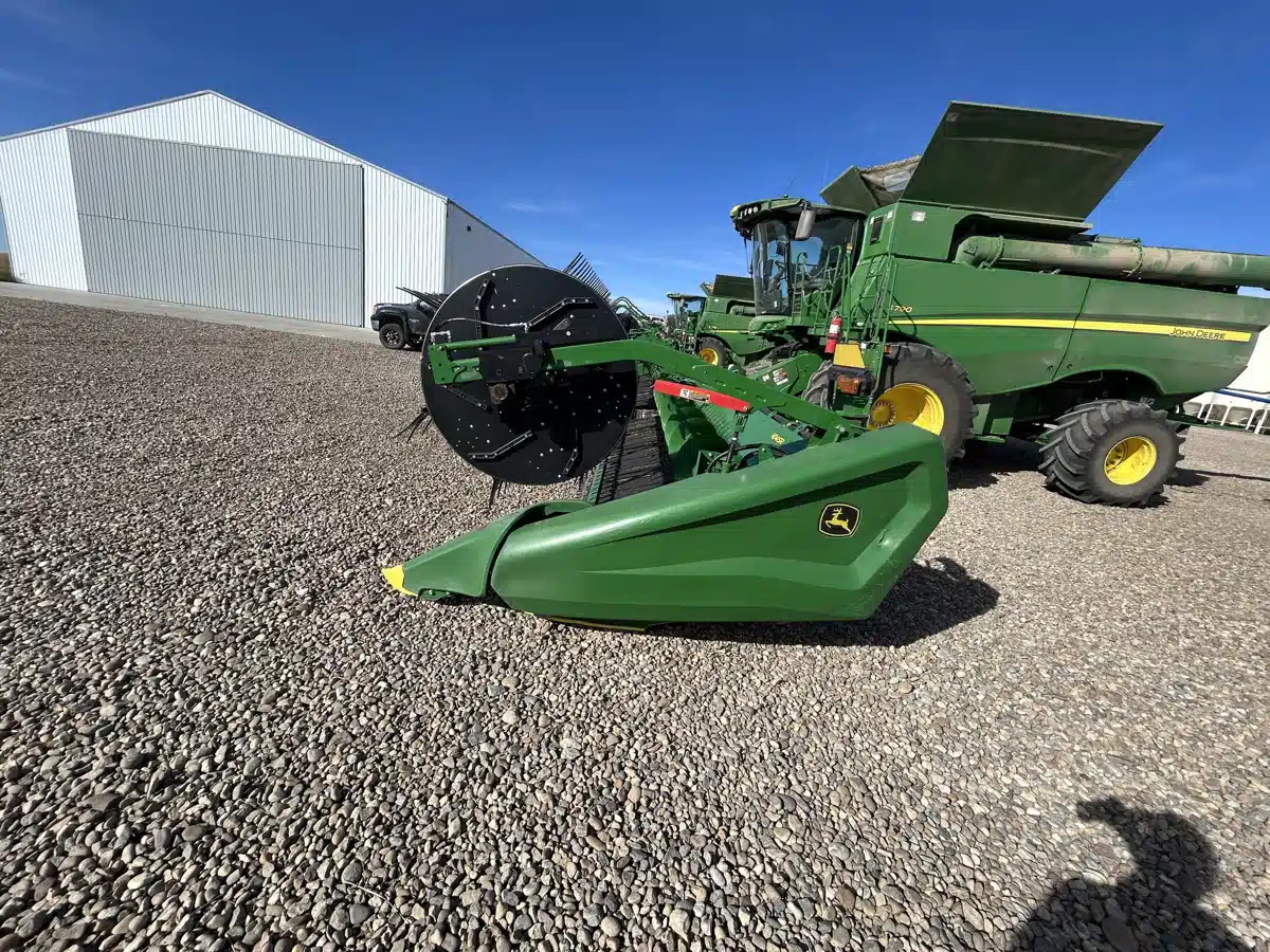Gallery image 2 for 2021 John Deere HD45R Header - Draper