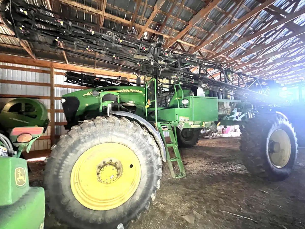 2006 John Deere 4720 Sprayer - Self Propelled