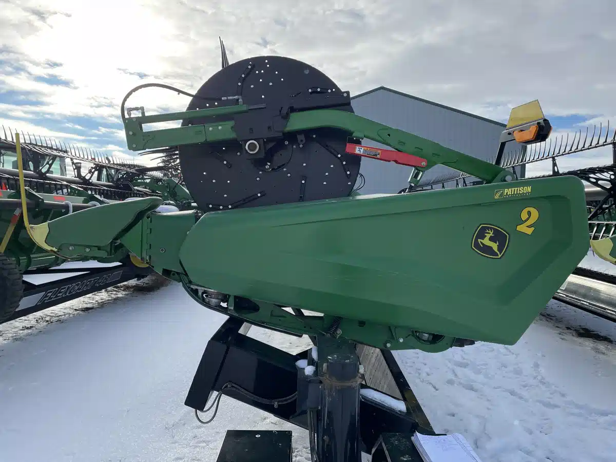 Gallery image 2 for 2024 John Deere HD50F Header - Flex