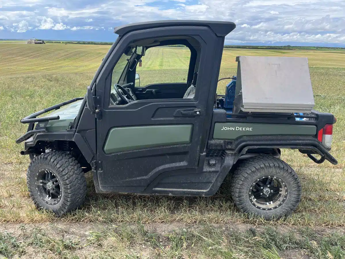 Gallery image 2 for 2023 John Deere XUV 835R Utility Vehicle