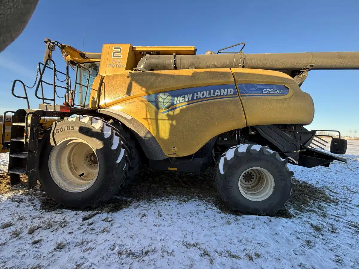 Gallery image 2 for 2021 New Holland CR9.90 Combine