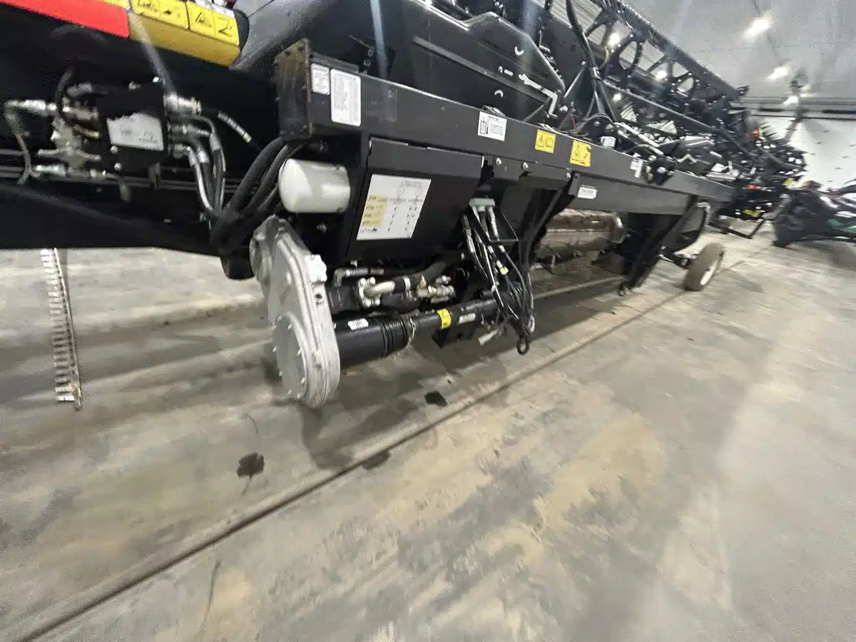 Gallery image 2 for 2019 MacDon FD140 Header - Flex Draper