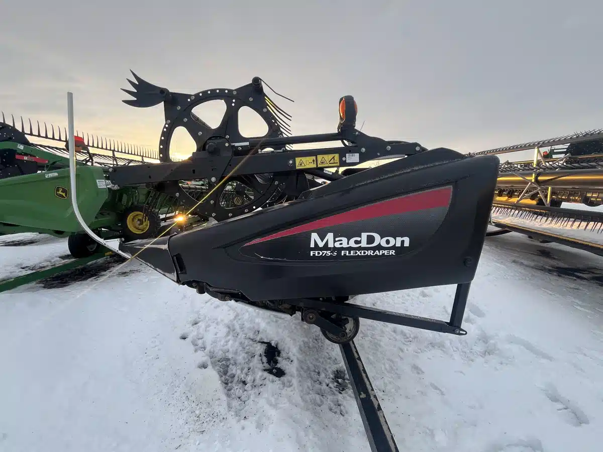Gallery image 2 for 2015 MacDon FD75 Header - Flex Draper