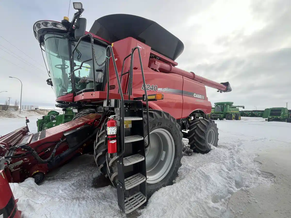 2017 Case IH 8240 Combine