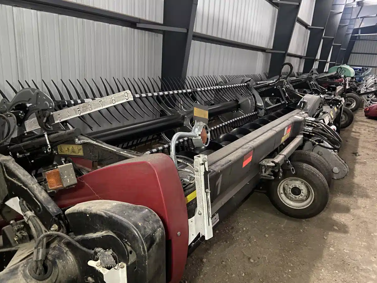 Gallery image 2 for 2023 MacDon FD240 Header - Flex Draper