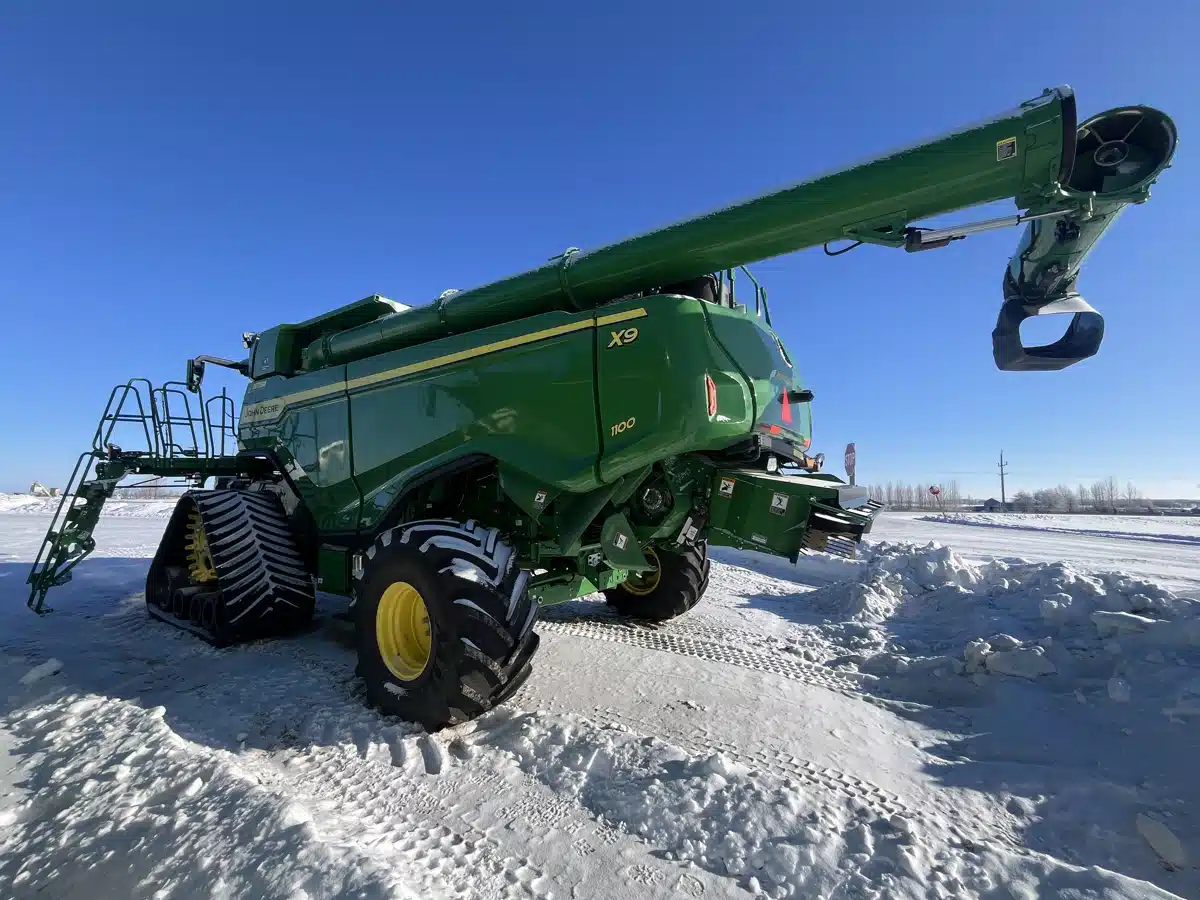 Gallery image 2 for 2022 John Deere X9 1100 Combine