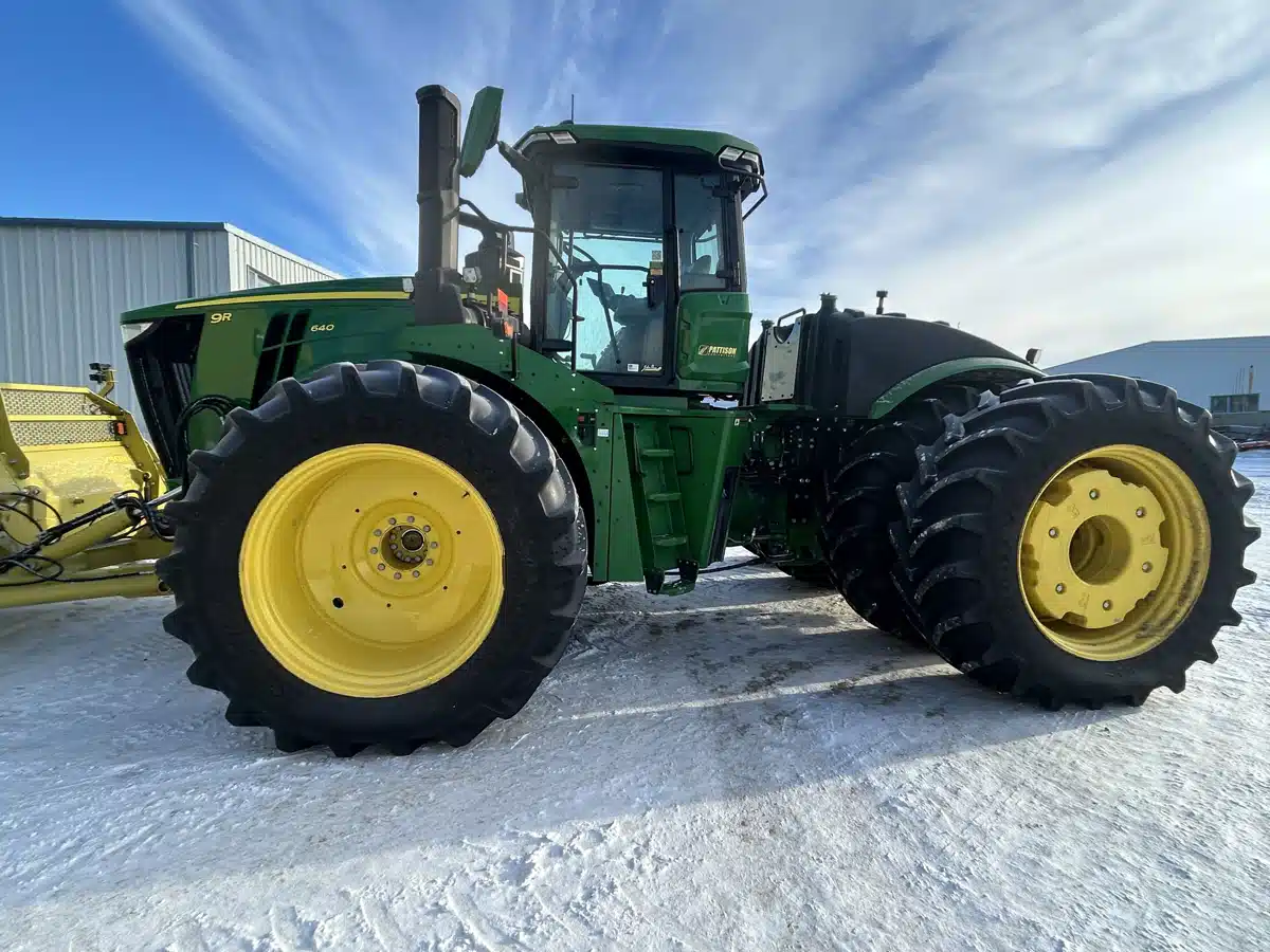 Gallery image 2 for 2024 John Deere 9R 640 Tractor