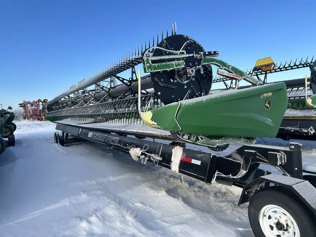 Gallery image 1 for 2024 John Deere HD50R Header - Draper