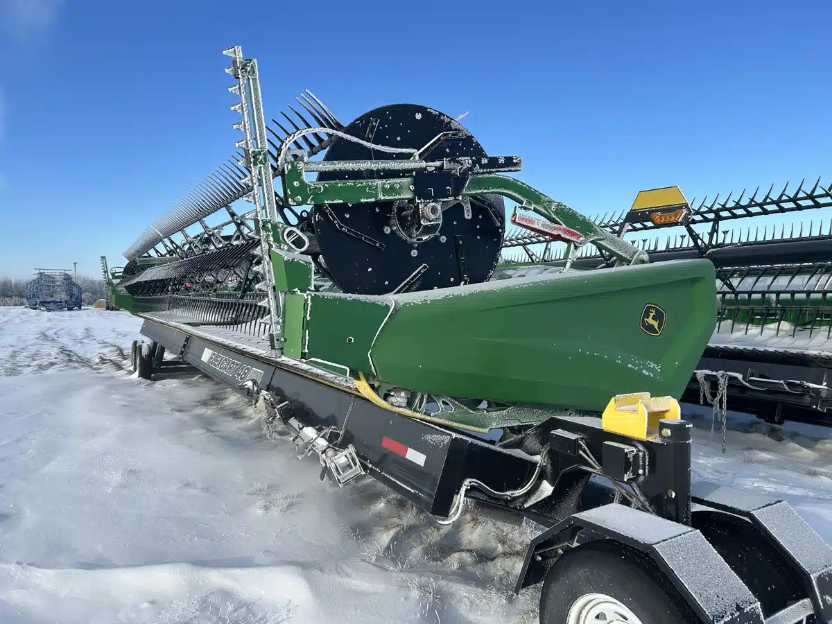 Gallery image 1 for 2024 John Deere HD50R Header - Draper