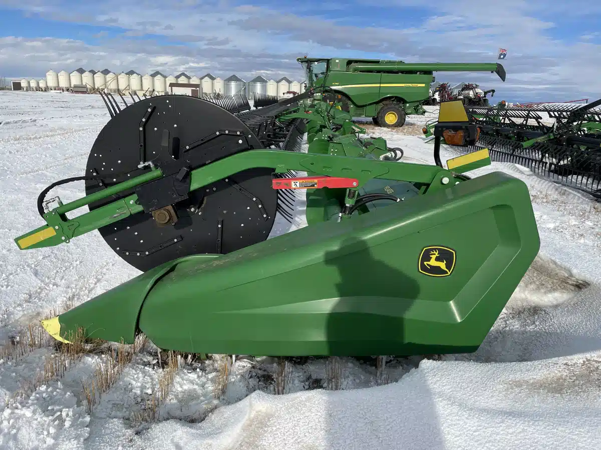 Gallery image 2 for 2022 John Deere HD45F Header - Flex Draper