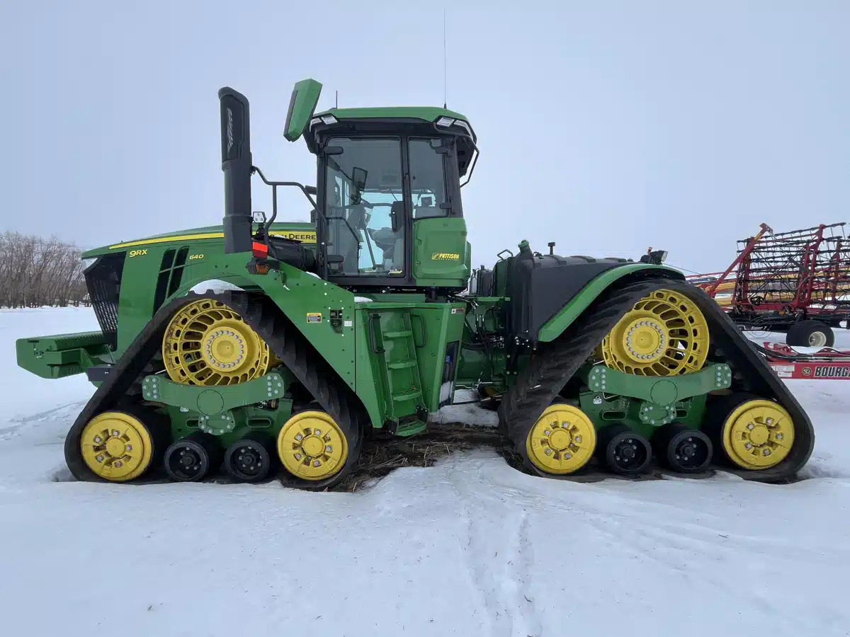 Gallery image 2 for 2024 John Deere 9RX 640 Tractor