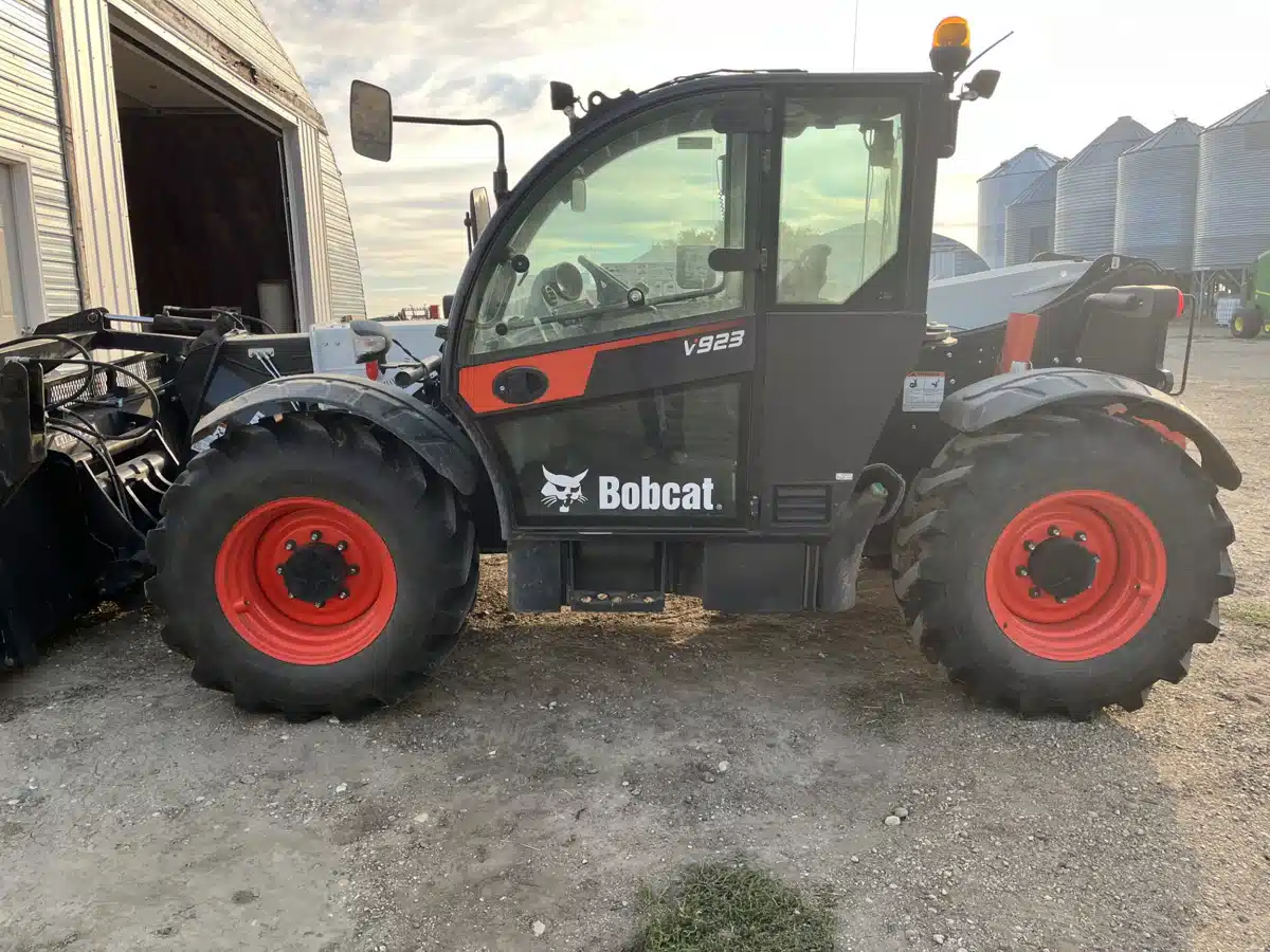 Gallery image 2 for 2021 Bobcat V923 TeleHandler