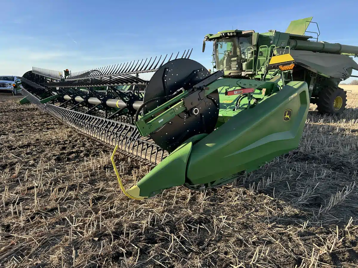 Gallery image 1 for 2024 John Deere HD45F Header - Flex Draper