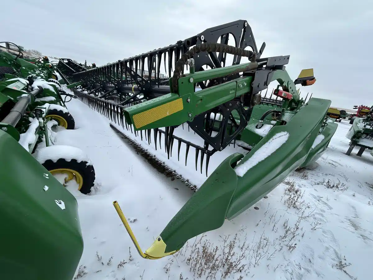 Gallery image 2 for 2022 John Deere HD45R Header - Draper