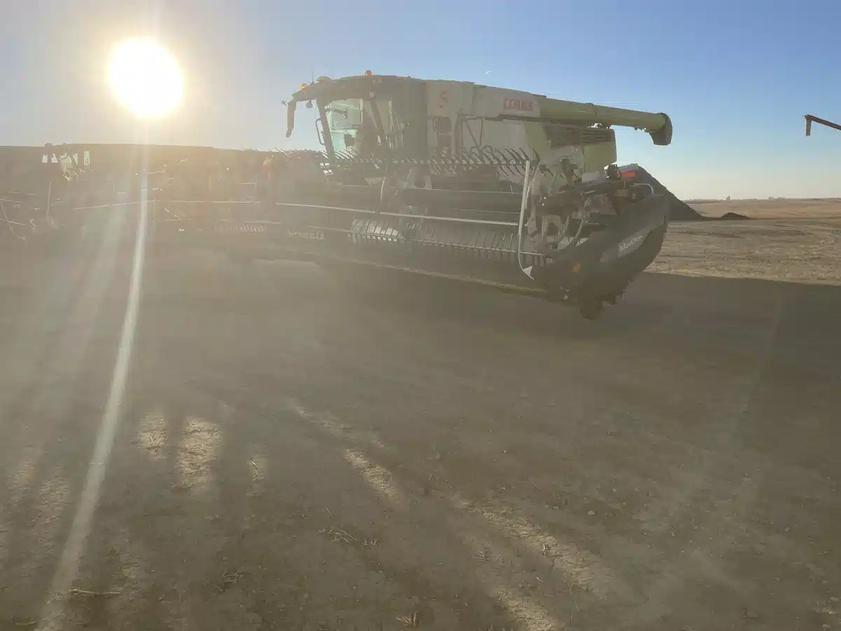 Gallery image 1 for 2023 MacDon FD240 Header - Flex Draper