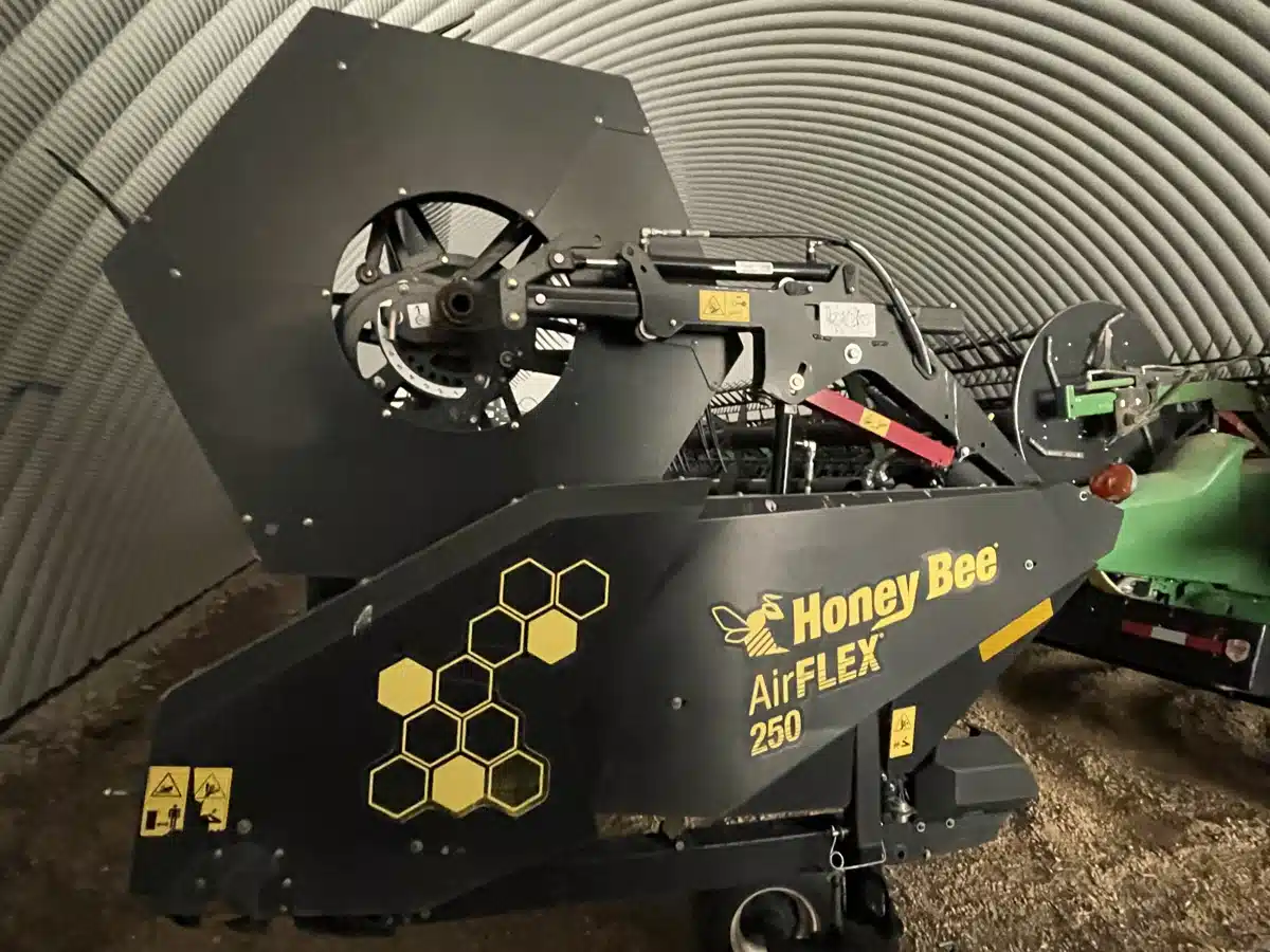 Gallery image 2 for 2020 Honey Bee AF250 Header - Draper