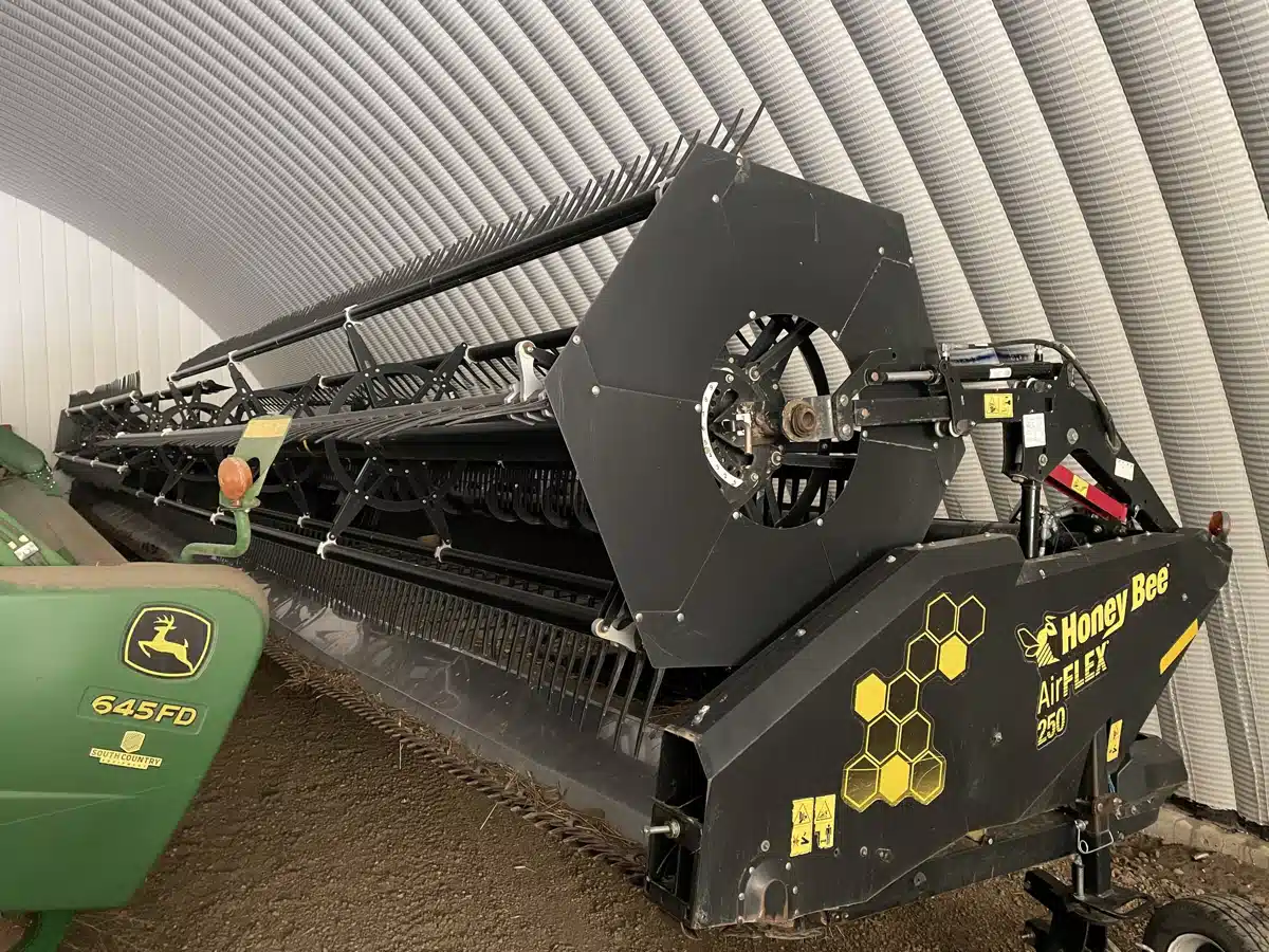 2019 Honey Bee AF250 Header - Draper