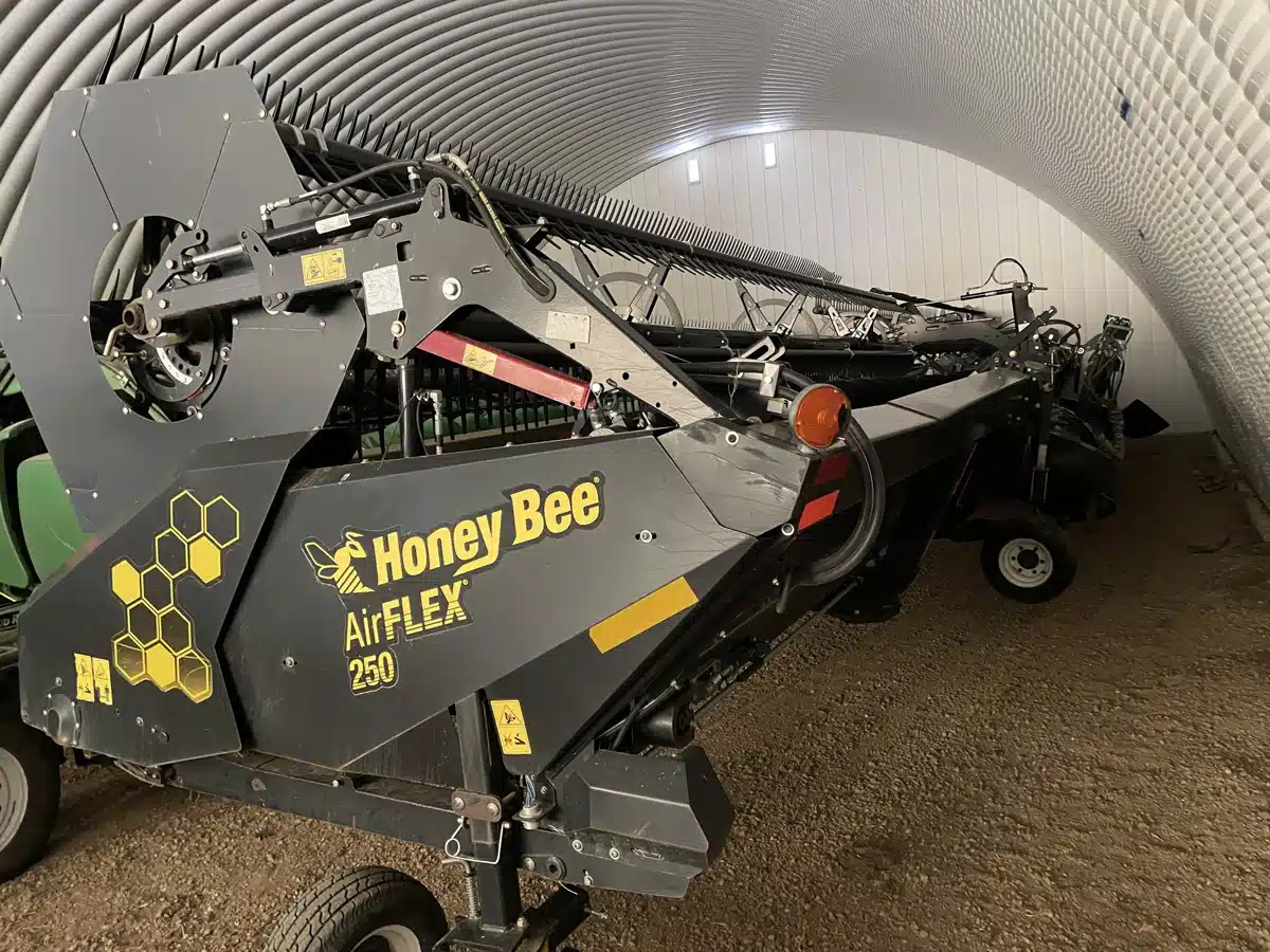 Gallery image 2 for 2019 Honey Bee AF250 Header - Draper