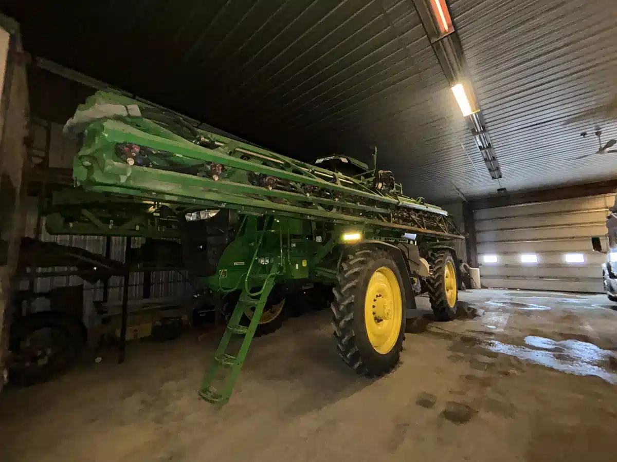 2023 John Deere 616R Sprayer - Self Propelled