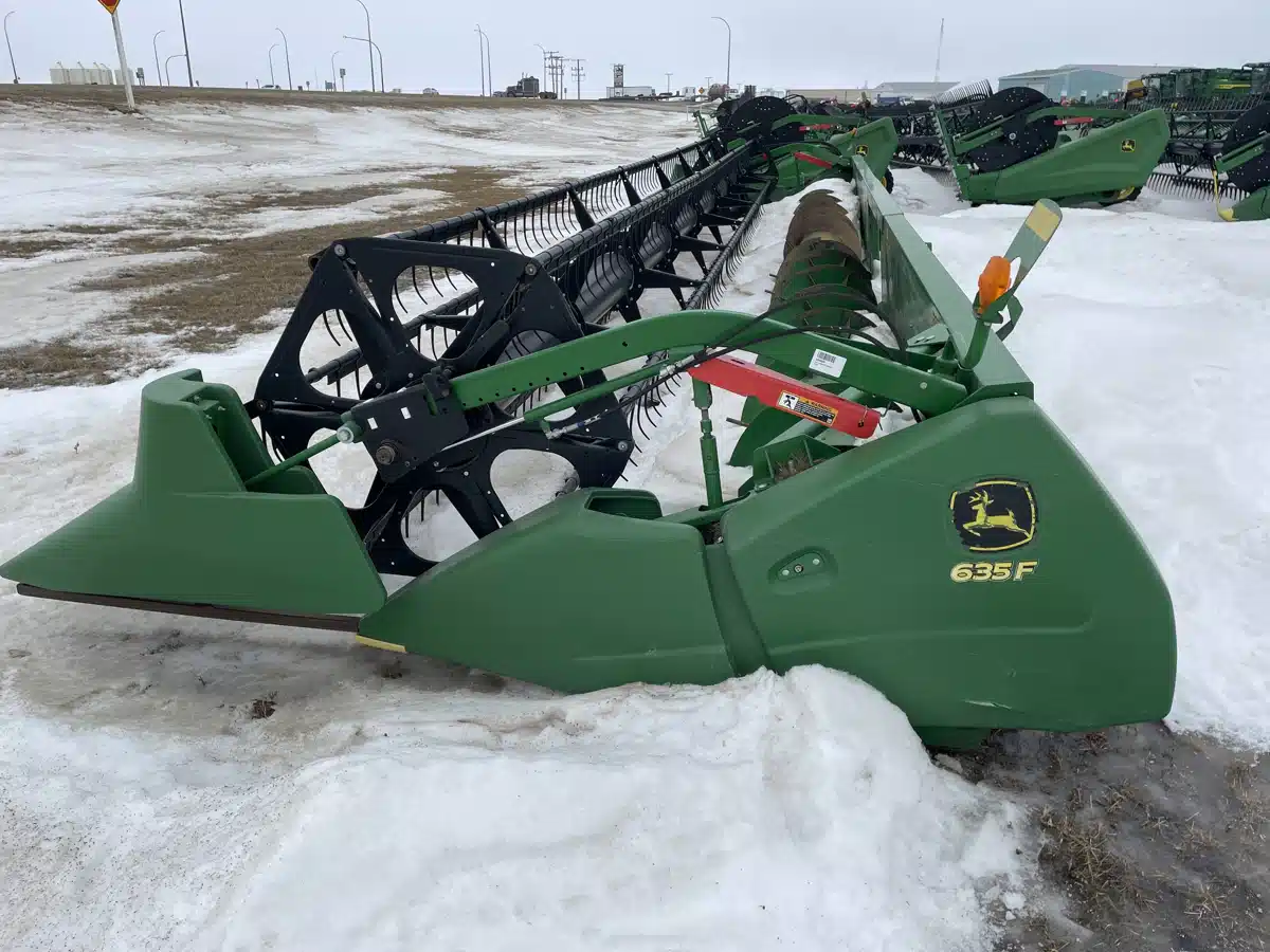 Gallery image 2 for 2018 John Deere 635 Header - Flex
