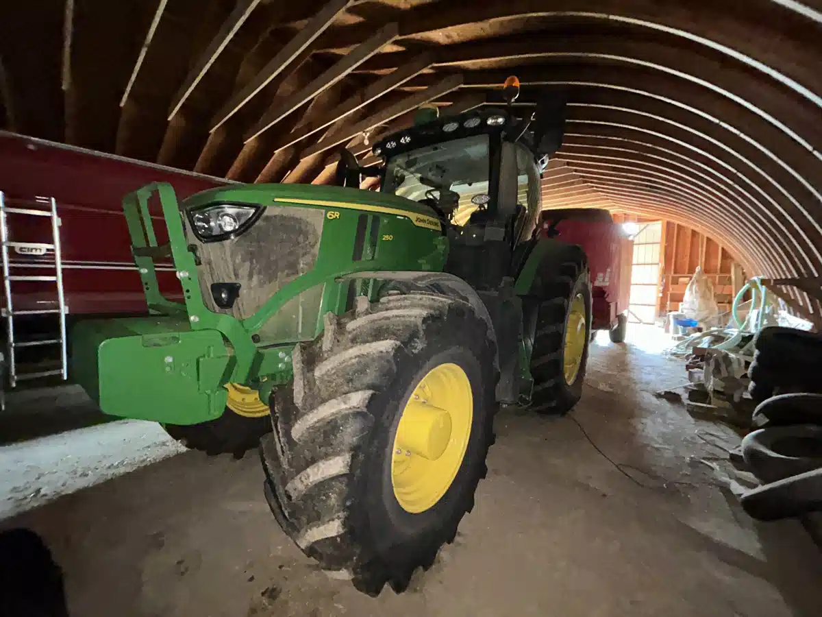 2022 John Deere 6R 250 Tractor