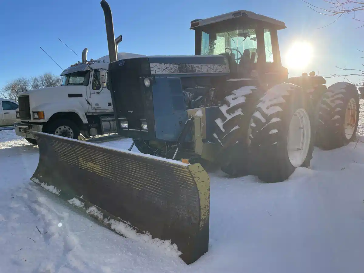 1990 Ford Versatile 876 Tractor