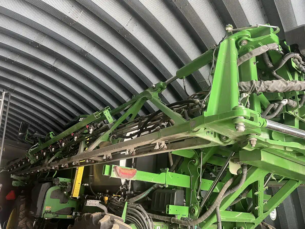 Gallery image 2 for 2022 John Deere 410R Sprayer - Self Propelled