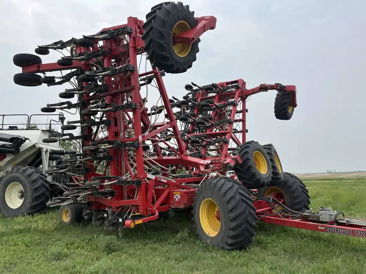 Photo de la Galerie 1 pour 2017 Bourgault 3320-SIZE-UNSPECIFIED Semoir à air