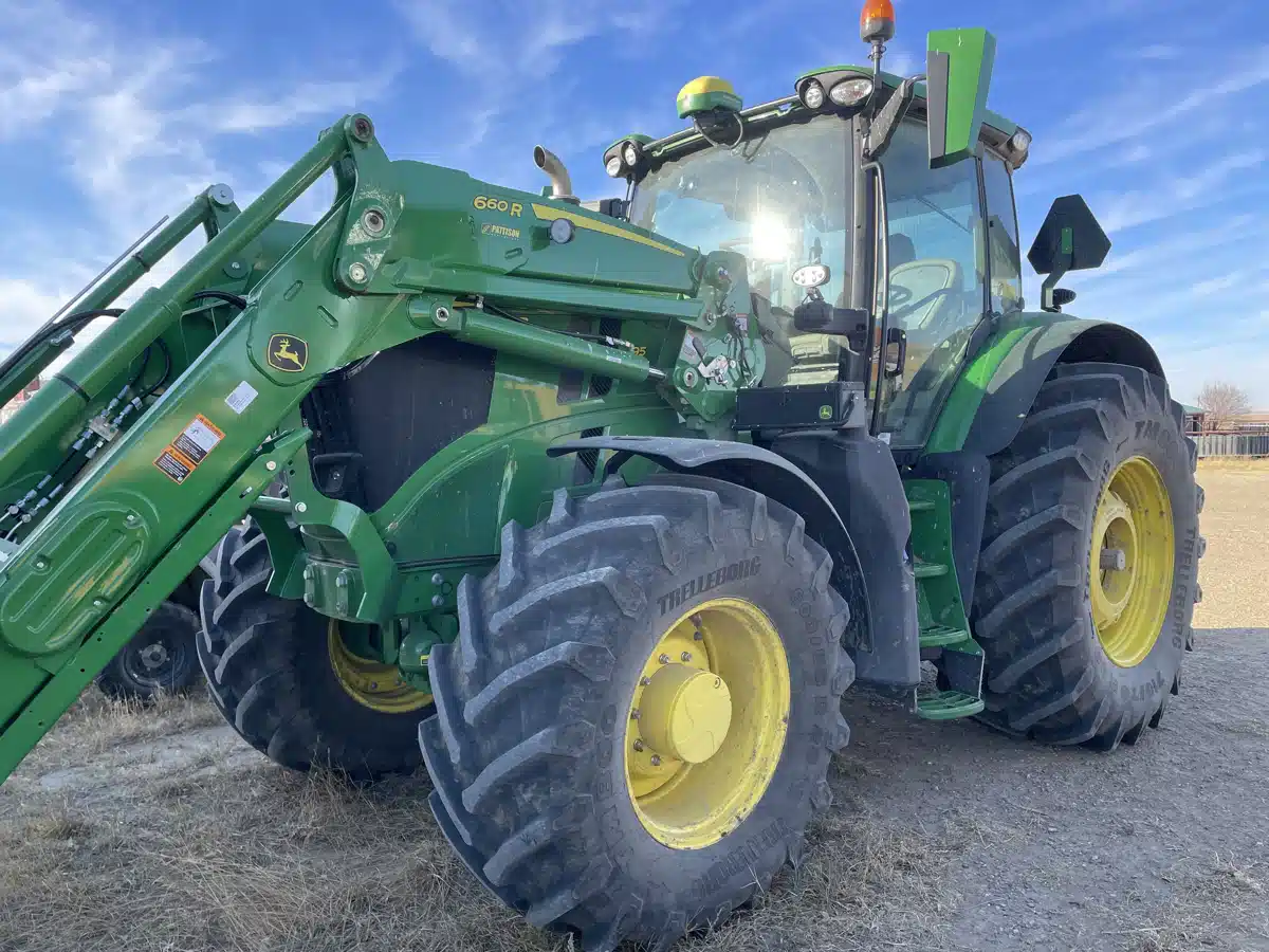 Gallery image 1 for 2025 John Deere 6R 195 Tractor