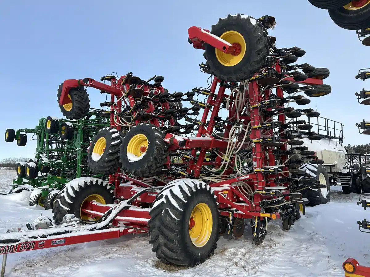 Photo de la Galerie 1 pour 2018 Bourgault 3320-76 Semoir à air