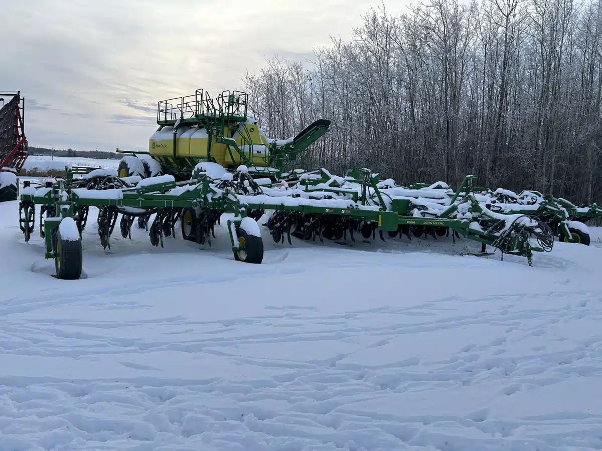 Gallery image 2 for 2024 John Deere P556 Air Drill