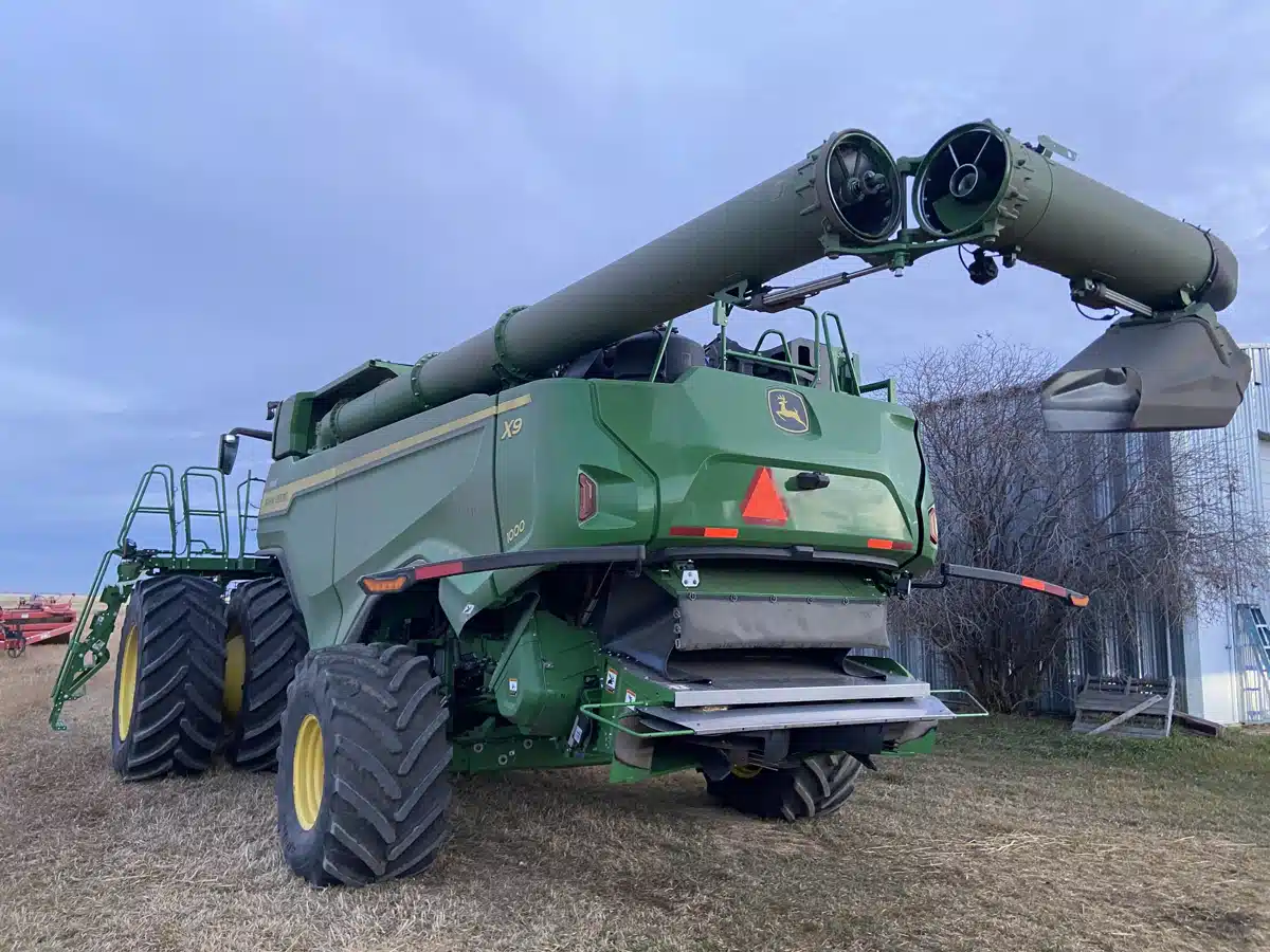 Gallery image 2 for 2023 John Deere X9 1000 Combine