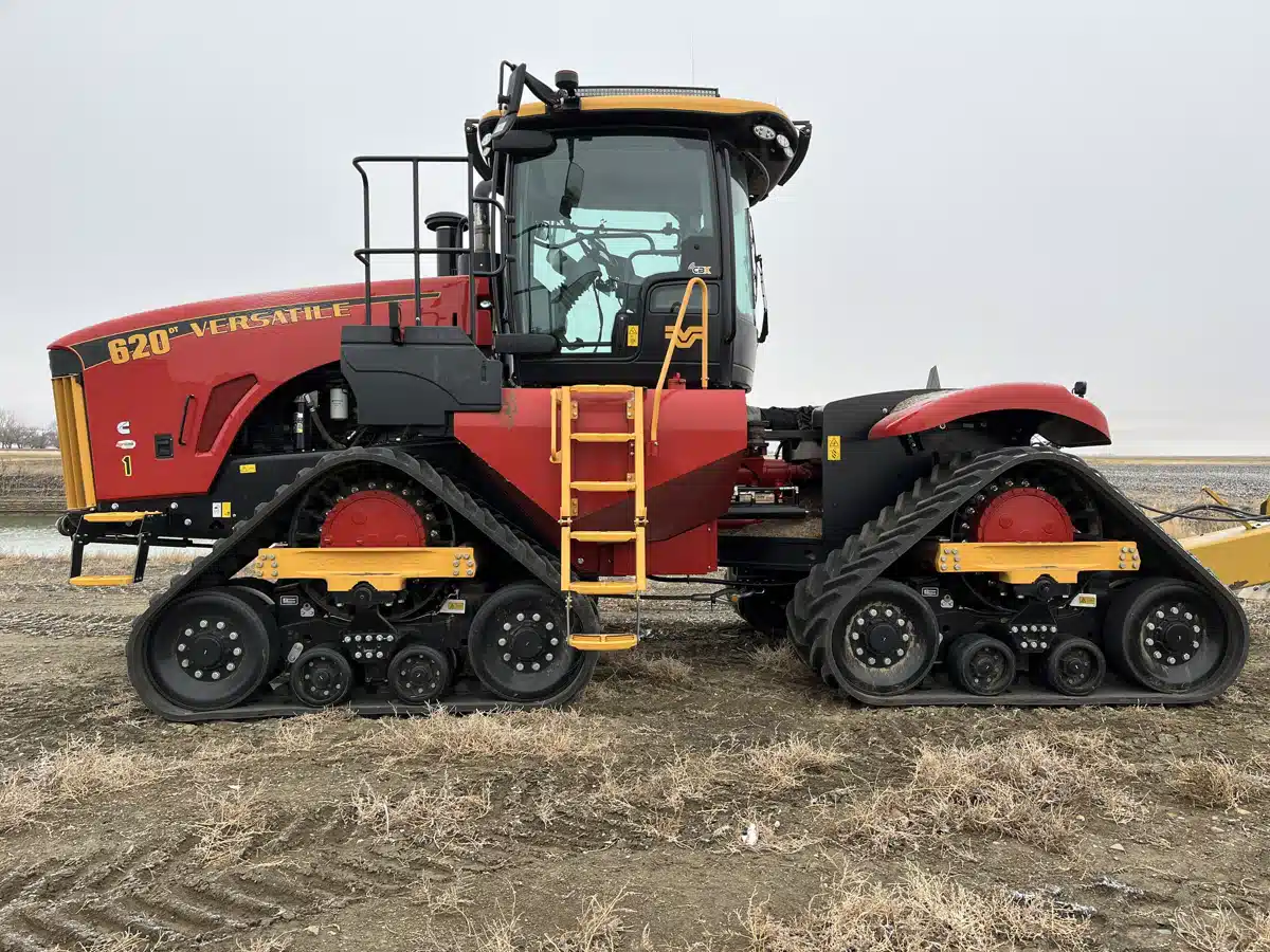 Gallery image 2 for 2025 Versatile 620DT Tractor