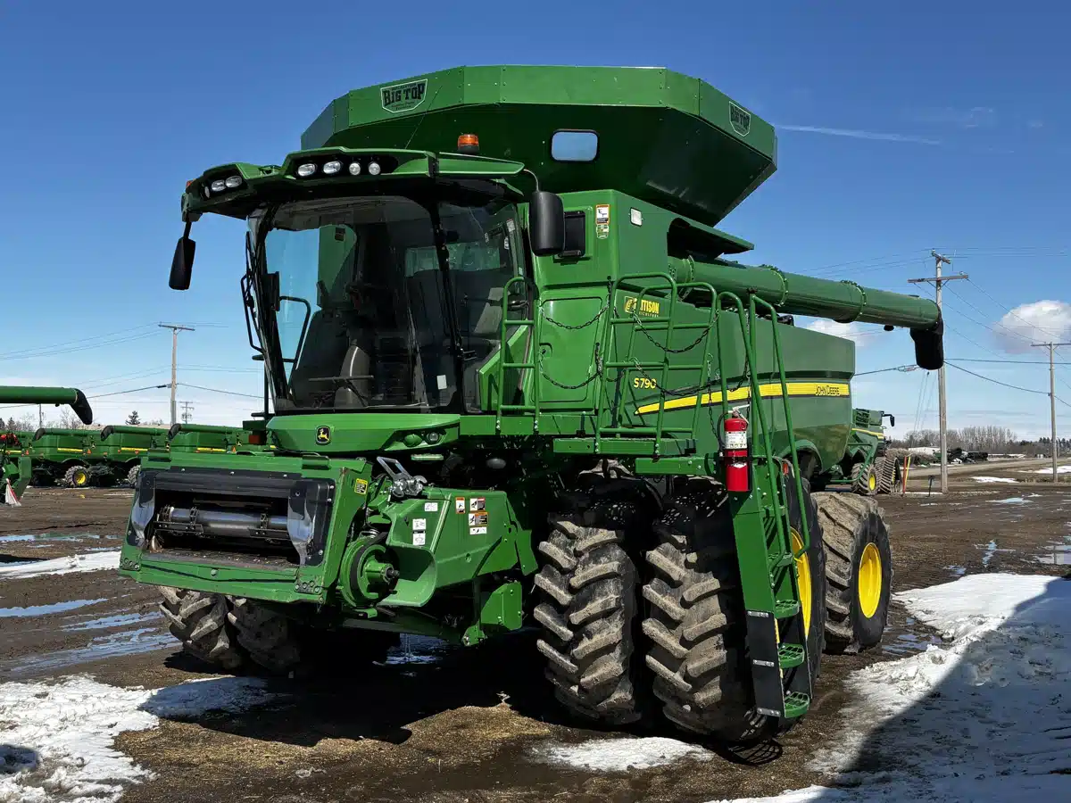 Gallery image 1 for 2020 John Deere S790 Combine