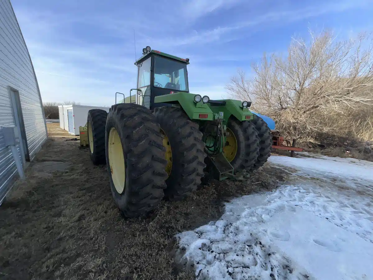 Gallery image 2 for 1995 John Deere 8770 Tractor