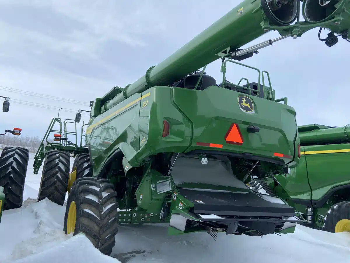 Gallery image 2 for 2024 John Deere X9 1100 Combine