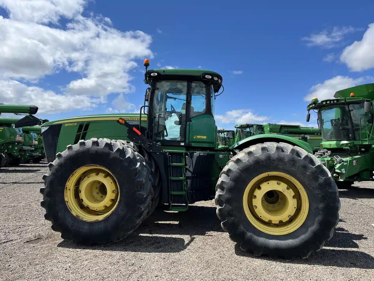 Photo de la Galerie 2 pour 2012 John Deere 9560R Tracteur