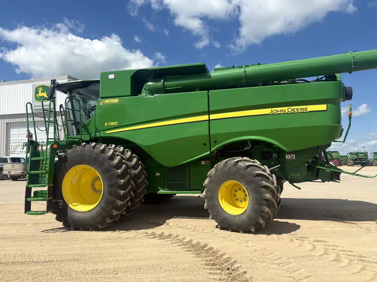 Photo de la Galerie 2 pour 2021 John Deere S780 Batteuse