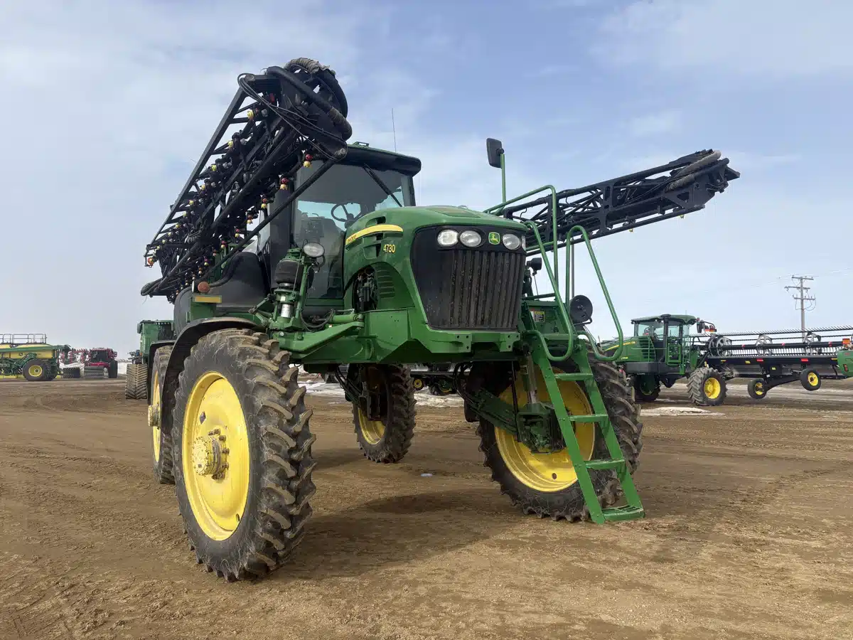 Photo de la Galerie 1 pour 2012 John Deere 4730 Arroseur - Automoteur