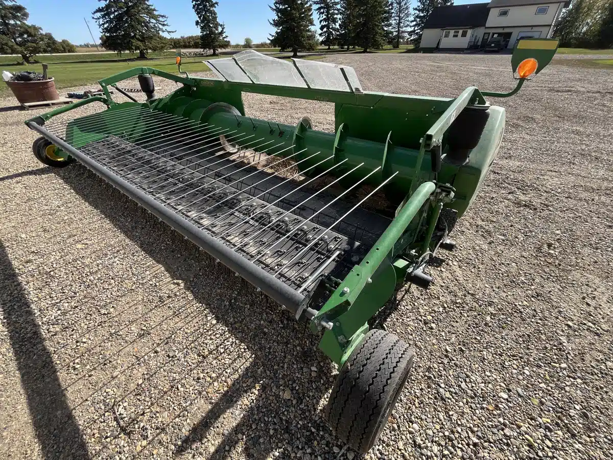 Gallery image 1 for 2018 John Deere 615P Header - Pickup