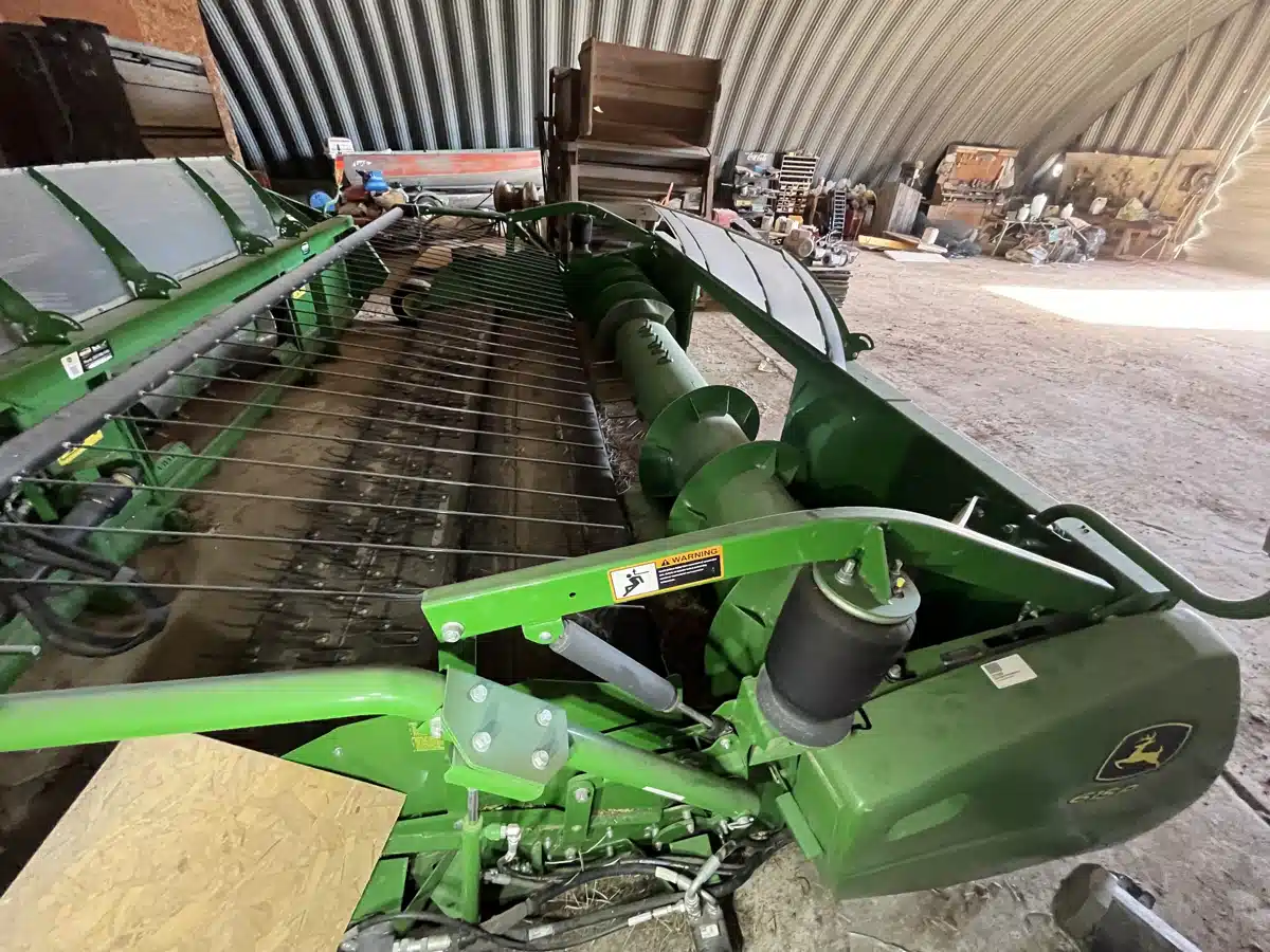 Photo de la Galerie 2 pour 2019 John Deere 615P Nez - Ramasseur